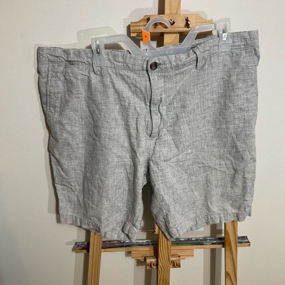Goodfellow and Co. every wear flat front men’s shorts 9 inch inseam, gray size 3 - Picture 1 of 7